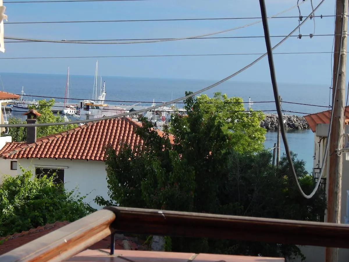 Holiday home Greek House With Seaview,Parking And Yard With Bbq Villa Nea Skioni